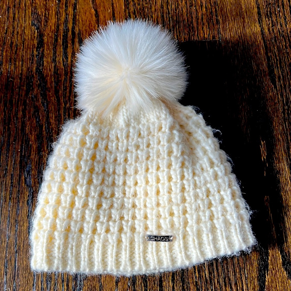 Chaos girls hat with fleece lining